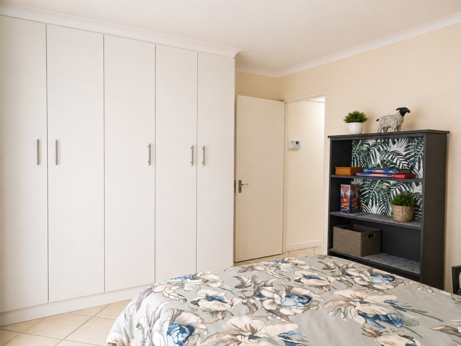 2 Bedroom Property for Sale in Hartenzicht Western Cape